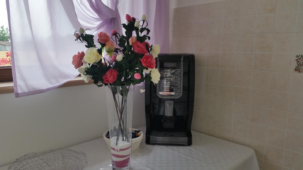 B&B Le Rose Spello Bagian luar foto
